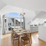 Exklusives Traum-penthouse Mit Wasserblick&wellness Apartment