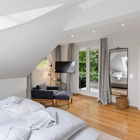 Exklusives Traum-penthouse Mit Wasserblick & Wellness