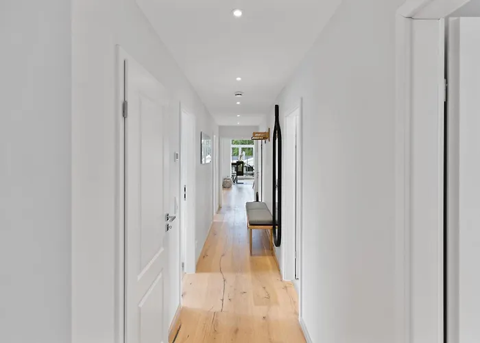 Exklusives Traum-penthouse Mit Wasserblick & Wellness