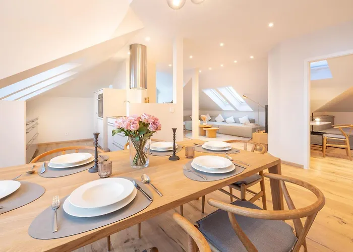 Exklusives Traum-penthouse Mit Wasserblick & Wellness Apartment